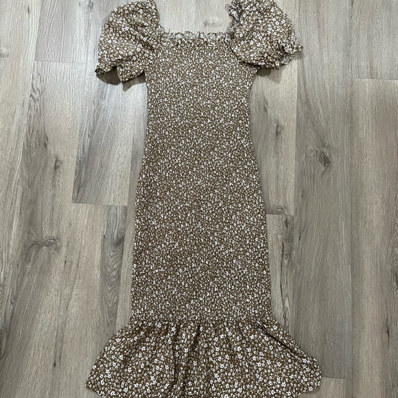 Pretty garden stretchy dress - Picture 2 of 4